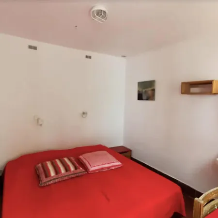 Charming With Garden And Sea View